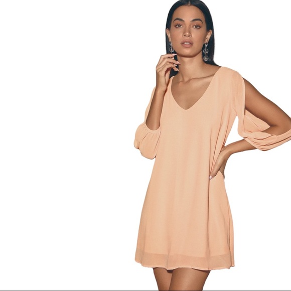 Lulus Dresses & Skirts - Lulus shifting dears dress light blush pink. Open shoulder Size medium